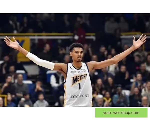 文班亚马今夏或签3亿新约美元